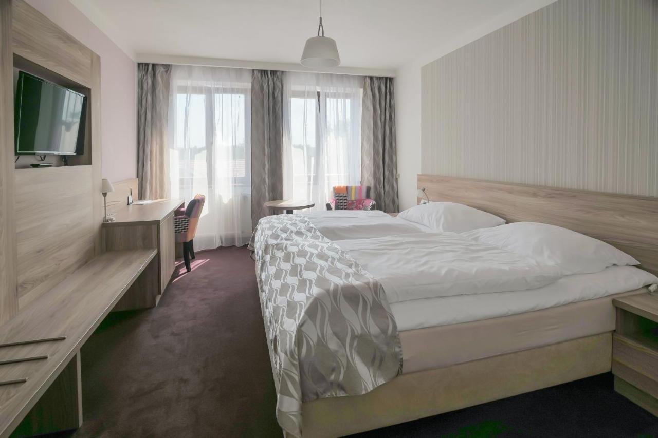 ליטומיסי Hotel Zlata Hvezda מראה חיצוני תמונה
